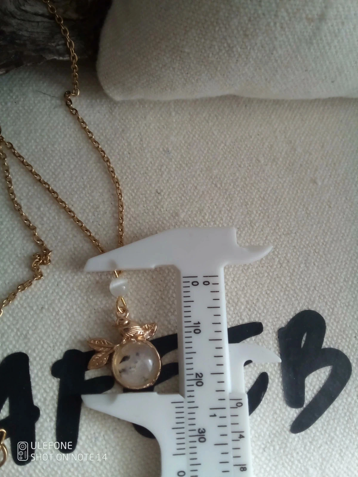 Collar de pájaro de piedra de labradorita y selenita blanca – photo 3